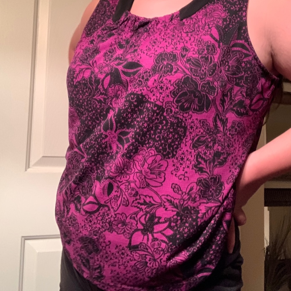 Thick strap tank top.